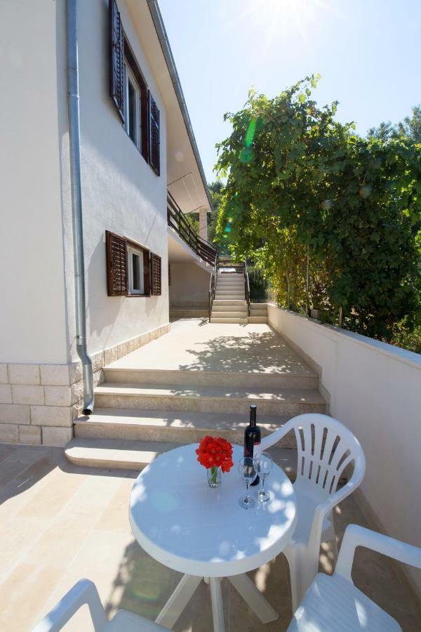 Apartamento Adria 2 Slatine Exterior foto
